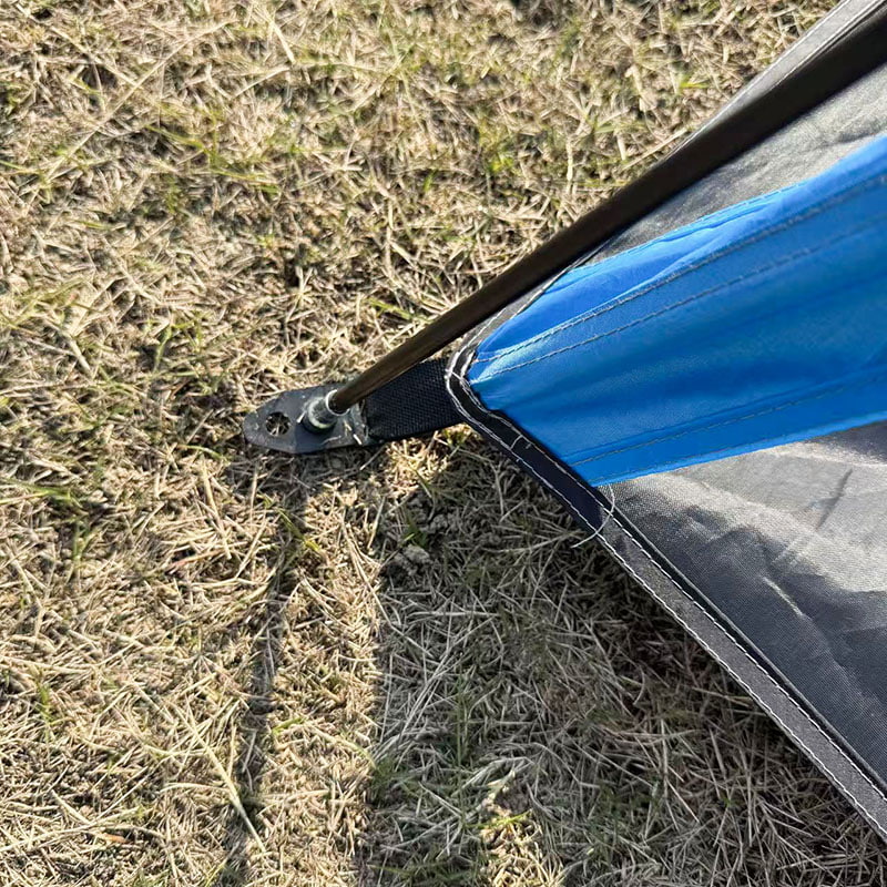 Lichtgewicht, driezijdig geventileerde strandtent